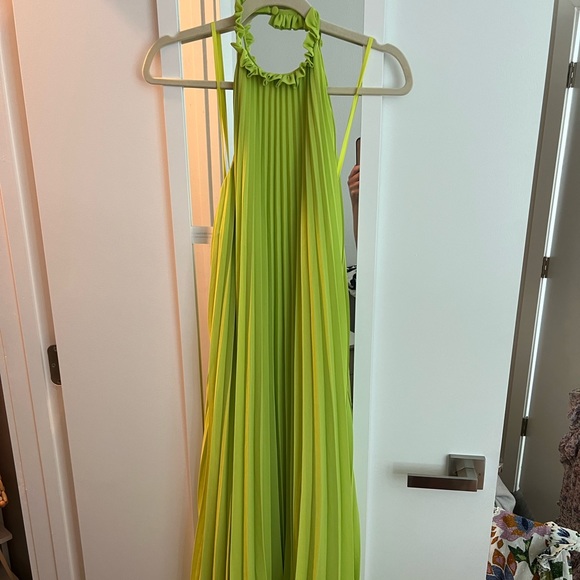 Fame and Partners Midi Dress - Picture 2 of 7